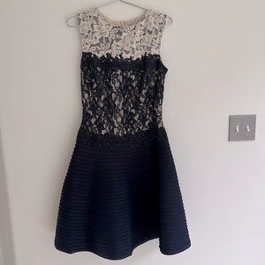 TADASHI SHOJI Lace Bodice A-Line Dress Navy Cream Sz 6